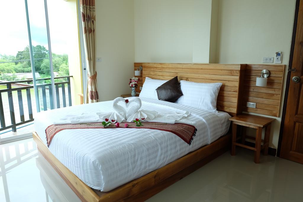 Chatin Guesthouse Khao Lak Extérieur photo